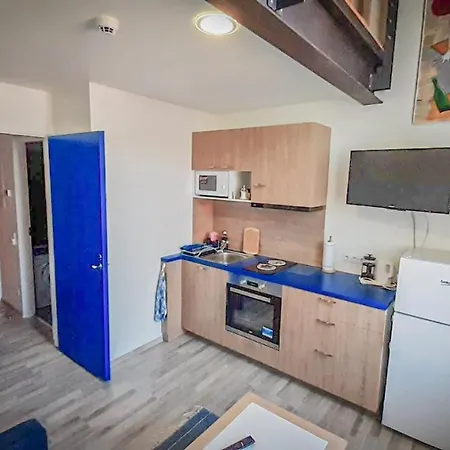 City Beach Apartment شقة تالين